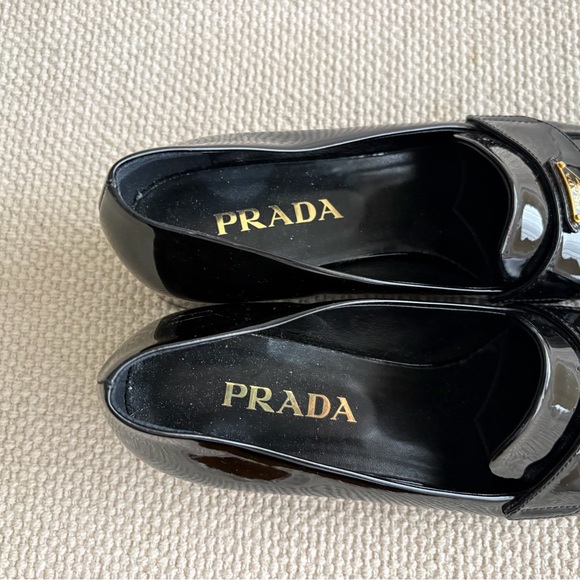 Prada Vernice Block Heel Black Patent Leather Loafers Gold Triangle Logo Size 38 - Picture 10 of 10